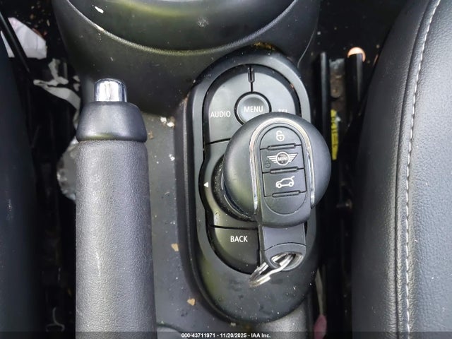 2018 MINI HARDTOP WMWXP5C58J2G62719 Photo 10