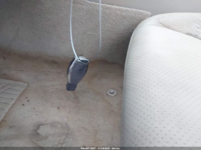 2011 MERCEDES-BENZ C 300 WDDGF5EB0BR184364 Photo 10