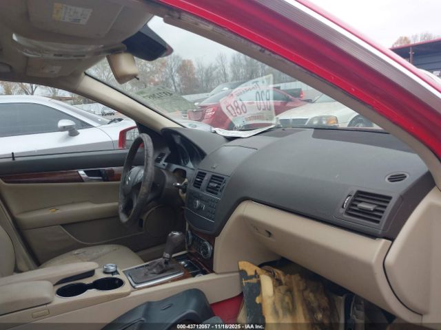 2011 MERCEDES-BENZ C 300 WDDGF5EB0BR184364 Photo 4