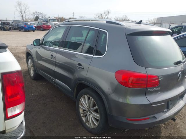 2012 VOLKSWAGEN TIGUAN WVGBV7AX6CW002766 Photo 2