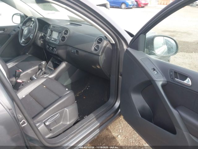 2012 VOLKSWAGEN TIGUAN WVGBV7AX6CW002766 Photo 4