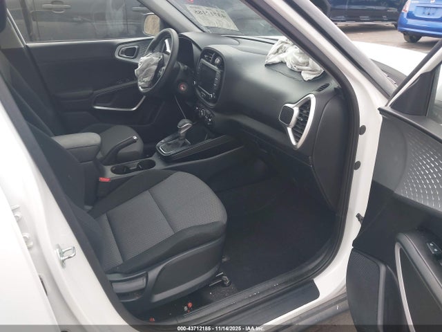 KNDJ23AU3R7238379 KIA SOUL LX