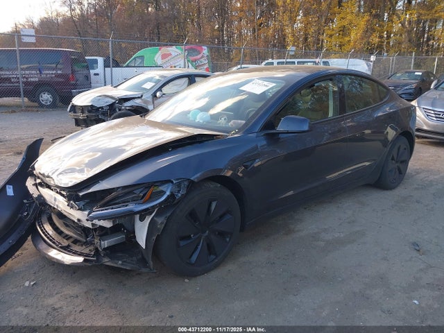 2025 TESLA MODEL 3 5YJ3E1EB7SF913972 Photo 1