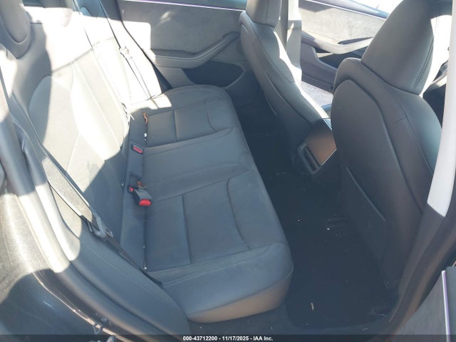 2025 TESLA MODEL 3 5YJ3E1EB7SF913972 Photo 7
