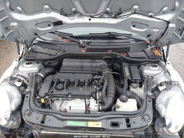 2010 MINI COOPER S WMWMS3C51ATY09430 Photo 9