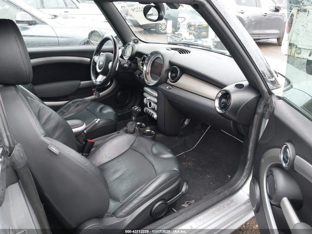 2010 MINI COOPER S WMWMS3C51ATY09430 Photo 4