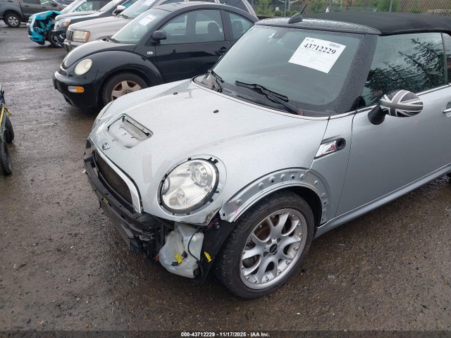 2010 MINI COOPER S WMWMS3C51ATY09430 Photo 5