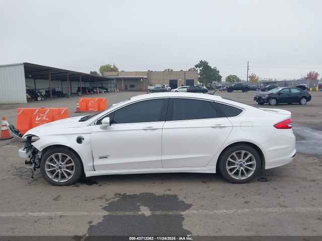 Ford Fusion Energi Titanium 2017 3FA6P0SU1HR201686 Image 15