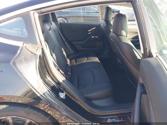 2018 TESLA MODEL 3 5YJ3E1EA2JF004981 Photo 7