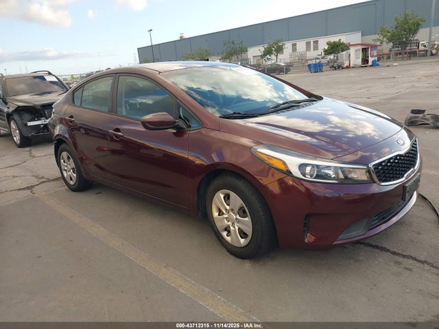 Продажа на аукционе авто 2018 Kia Forte Lx, vin: 3KPFK4A7XJE254931, номер лота: 43712315