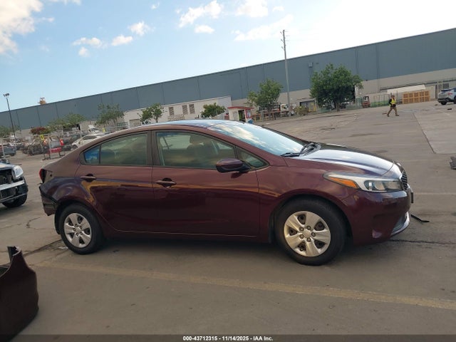Продажа на аукционе авто 2018 Kia Forte Lx, vin: 3KPFK4A7XJE254931, номер лота: 43712315