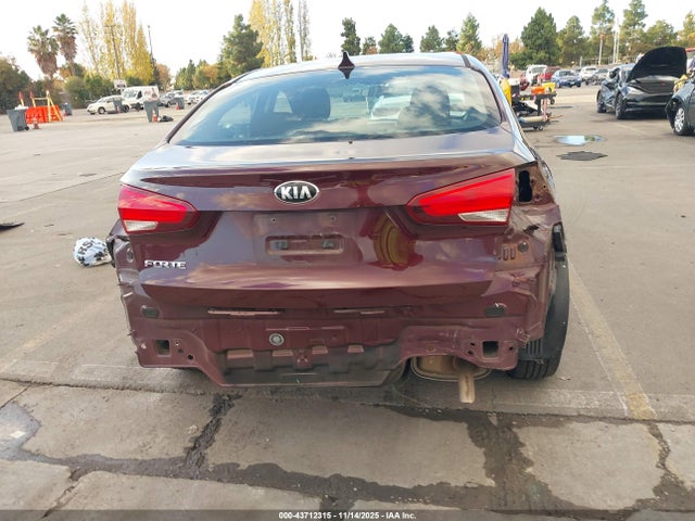 Продажа на аукционе авто 2018 Kia Forte Lx, vin: 3KPFK4A7XJE254931, номер лота: 43712315