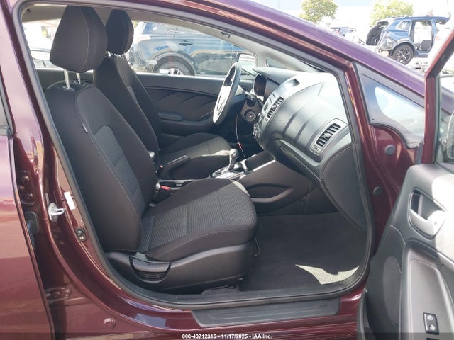 Продажа на аукционе авто 2018 Kia Forte Lx, vin: 3KPFK4A7XJE254931, номер лота: 43712315