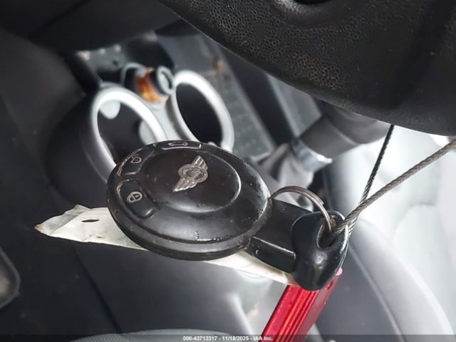 2008 MINI COOPER S WMWMF73568TV32361 Photo 10