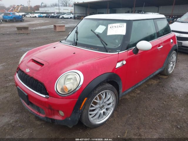 2008 MINI COOPER S WMWMF73568TV32361 Photo 1