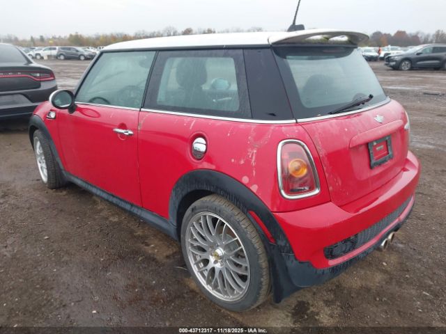 2008 MINI COOPER S WMWMF73568TV32361 Photo 2