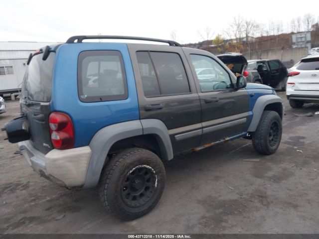 2006 JEEP LIBERTY 1J4GL48K06W150306 Photo 3