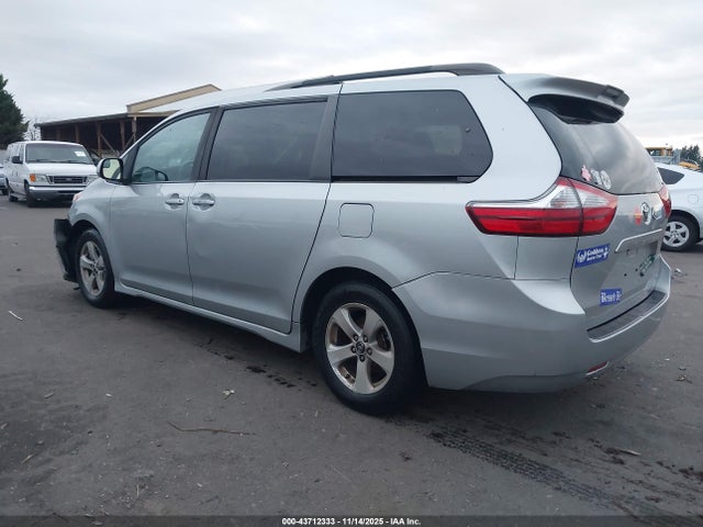 5TDKZ3DC1KS017829 Toyota Sienna Le 8 Passenger