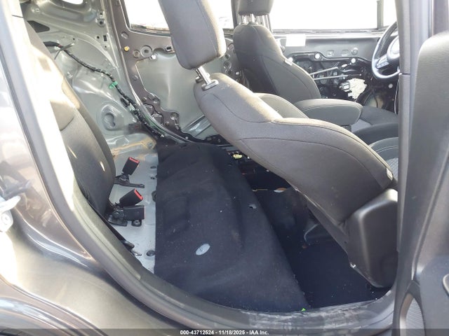 2021 JEEP RENEGADE ZACNJCBB2MPM34386 Photo 7