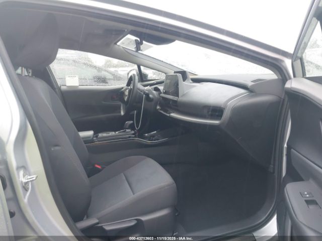 2024 TOYOTA PRIUS JTDACAAU8R3044102 Photo 4