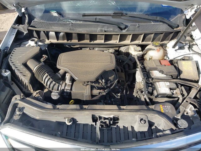 2017 CADILLAC XT5 1GYKNBRS7HZ323232 Photo 9