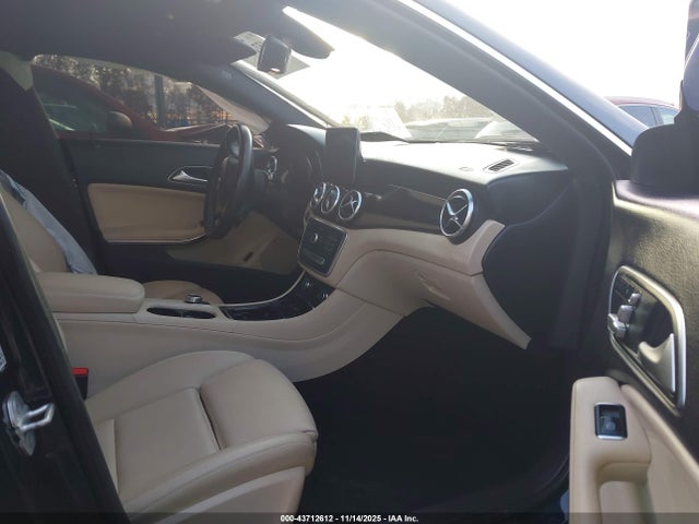 43712612 :رقم المزاد ، WDDSJ4GB9JN517215 vin ، 2018 Mercedes-benz Cla 250 4matic مزاد بيع