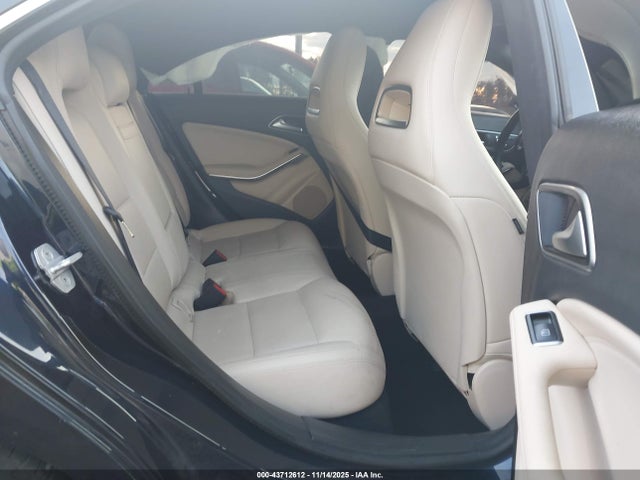 43712612 :رقم المزاد ، WDDSJ4GB9JN517215 vin ، 2018 Mercedes-benz Cla 250 4matic مزاد بيع