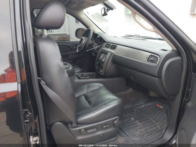 2011 CHEVROLET TAHOE 1GNSKBE00BR255700 Photo 4