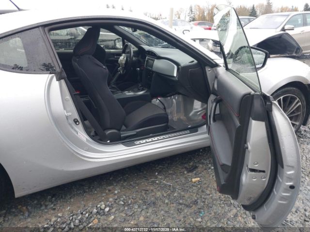 2013 SUBARU BRZ JF1ZCAB17D1608064 Photo 4