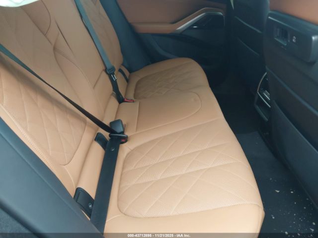 2023 BMW X6 5UXCY6C05P9N67409 Photo 7