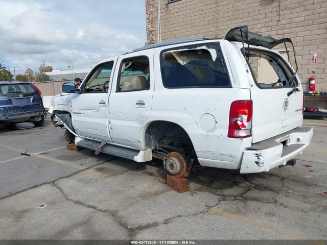 2002 CADILLAC ESCALADE 1GYEK63N42R109631 Photo 2