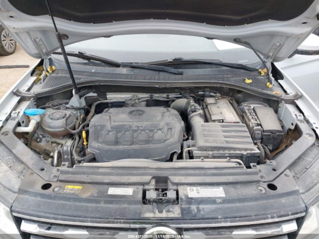 2018 VOLKSWAGEN TIGUAN 3VV3B7AX0JM112146 Photo 9