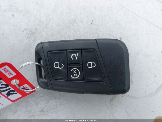 2018 VOLKSWAGEN TIGUAN 3VV3B7AX0JM112146 Photo 10