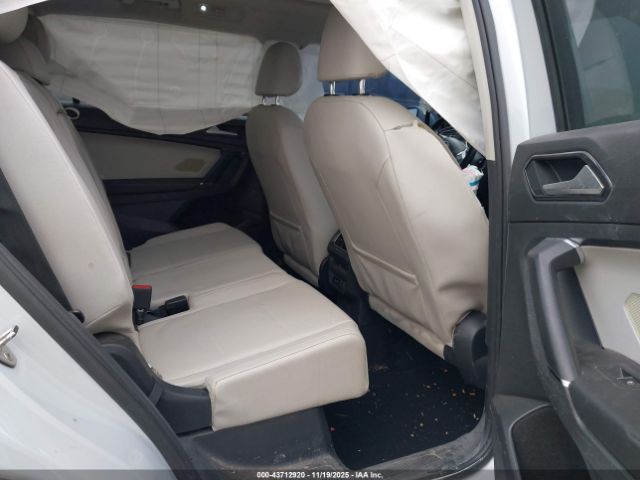 2018 VOLKSWAGEN TIGUAN 3VV3B7AX0JM112146 Photo 7