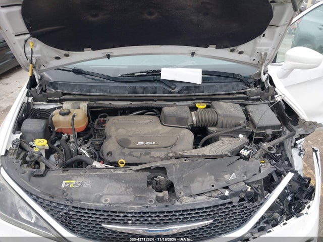 Aukcja sprzedaży 2017 Chrysler Pacifica Touring-l, vin: 2C4RC1BG2HR539980, numer aukcji: 43712924