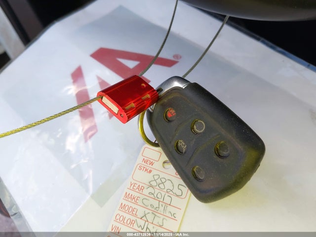 2017 CADILLAC XT5 1GYKNBRS2HZ246852 Photo 10