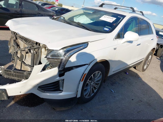 2017 CADILLAC XT5 1GYKNBRS2HZ246852 Photo 1