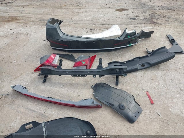 KMHLL4DG2SU063322 Hyundai ELANTRA SE