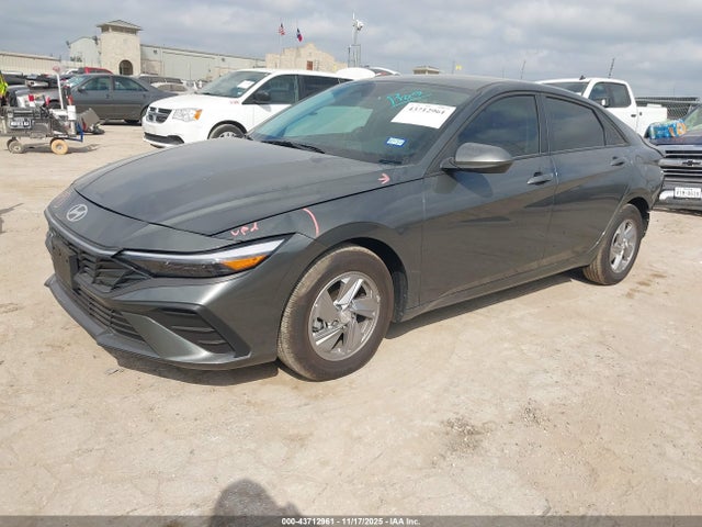 KMHLL4DG2SU063322 Hyundai ELANTRA SE