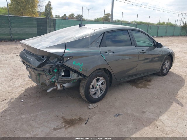 KMHLL4DG2SU063322 Hyundai ELANTRA SE