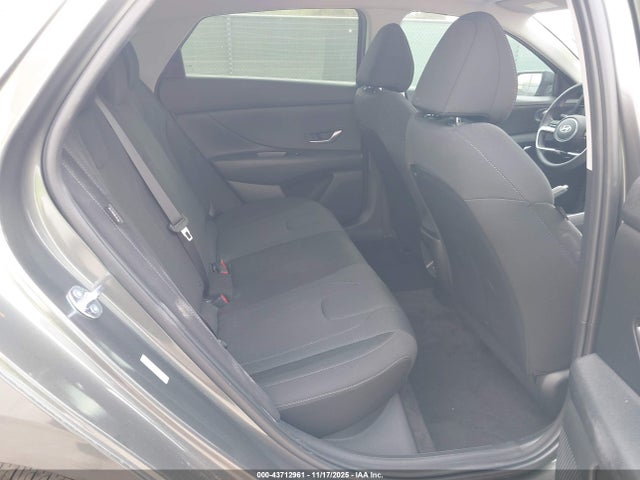KMHLL4DG2SU063322 Hyundai ELANTRA SE