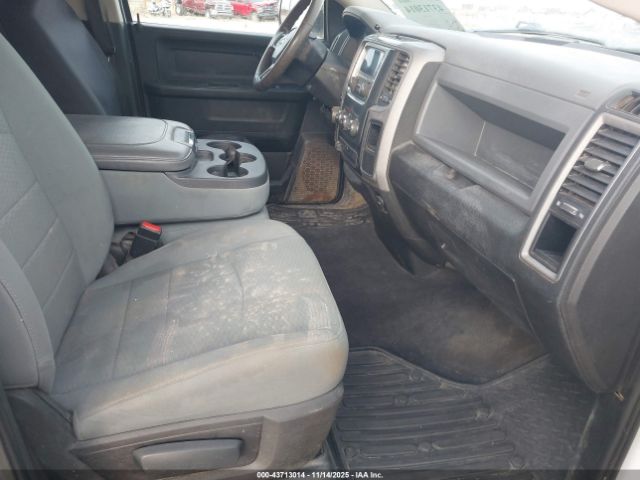 2019 RAM 1500 CLASSIC 1C6RR7FGXKS640337 Photo 4