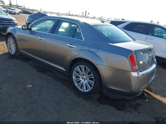 2011 CHRYSLER 300C 2C3CA6CT8BH585321 Photo 2