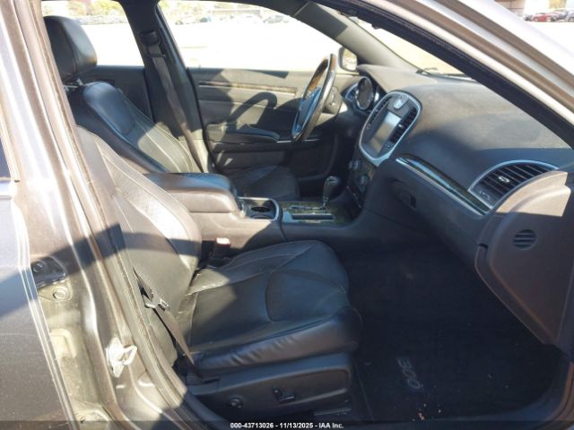 2011 CHRYSLER 300C 2C3CA6CT8BH585321 Photo 4