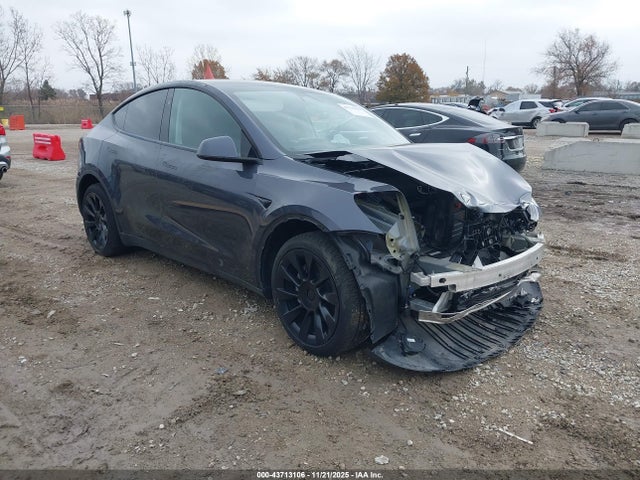 2023 TESLA MODEL Y 7SAYGAEEXPF976827 Photo 0