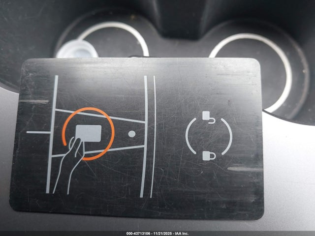 2023 TESLA MODEL Y 7SAYGAEEXPF976827 Photo 10