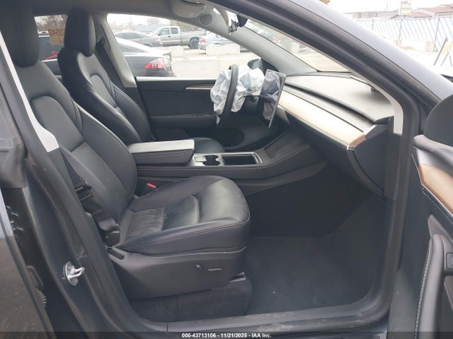 2023 TESLA MODEL Y 7SAYGAEEXPF976827 Photo 4