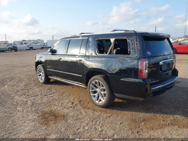 2018 GMC YUKON XL 1GKS2HKJ8JR304671 Photo 2