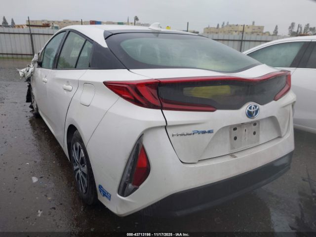 2020 TOYOTA PRIUS PRIME JTDKARFP2L3152444 Photo 2
