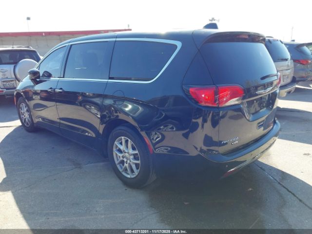 2020 CHRYSLER PACIFICA 2C4RC1FG9LR237444 Photo 2